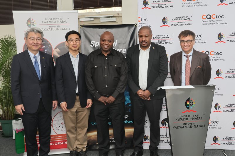 Ambassador Dong-han Yang invited Professor Donggyu Kim from KAIST for Expert Roundtable (CSIR ICC) and Special Lectures (TUT and UKZN)